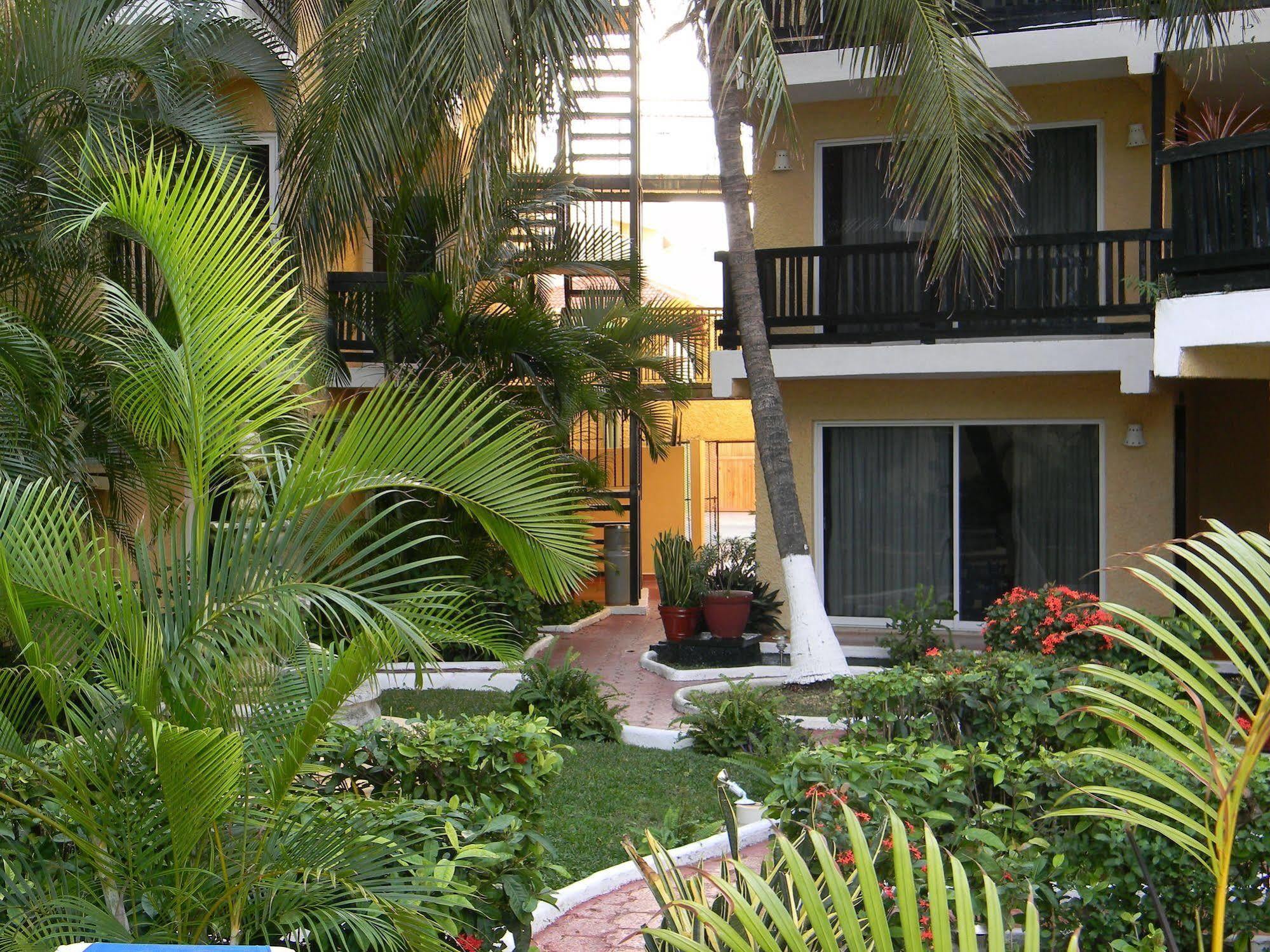 Hotel Imperial Laguna Faranda Cancún Exterior foto